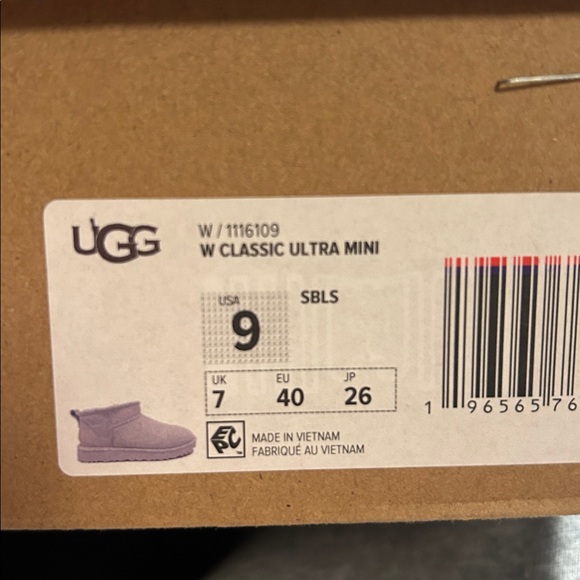 UGG- W Classic Ultra Mini, SBLS, 6 women QS - Picture 5 of 5